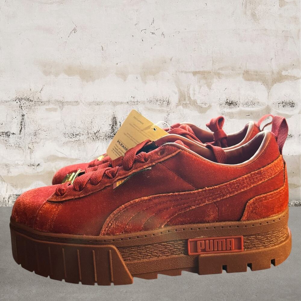Puma $90 Mayze Velvet Platform Sneakers in Tibetan Red NIB Size 7 - Picture 6 of 8